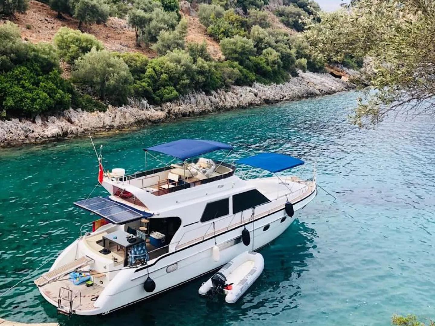 Göcek'te Flybridge'li Lüks 16m Mr. Sert