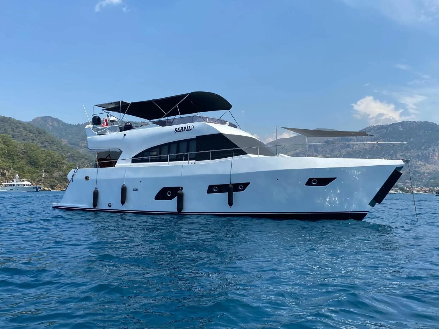 Rent a 19m Motor Yacht in Göcek