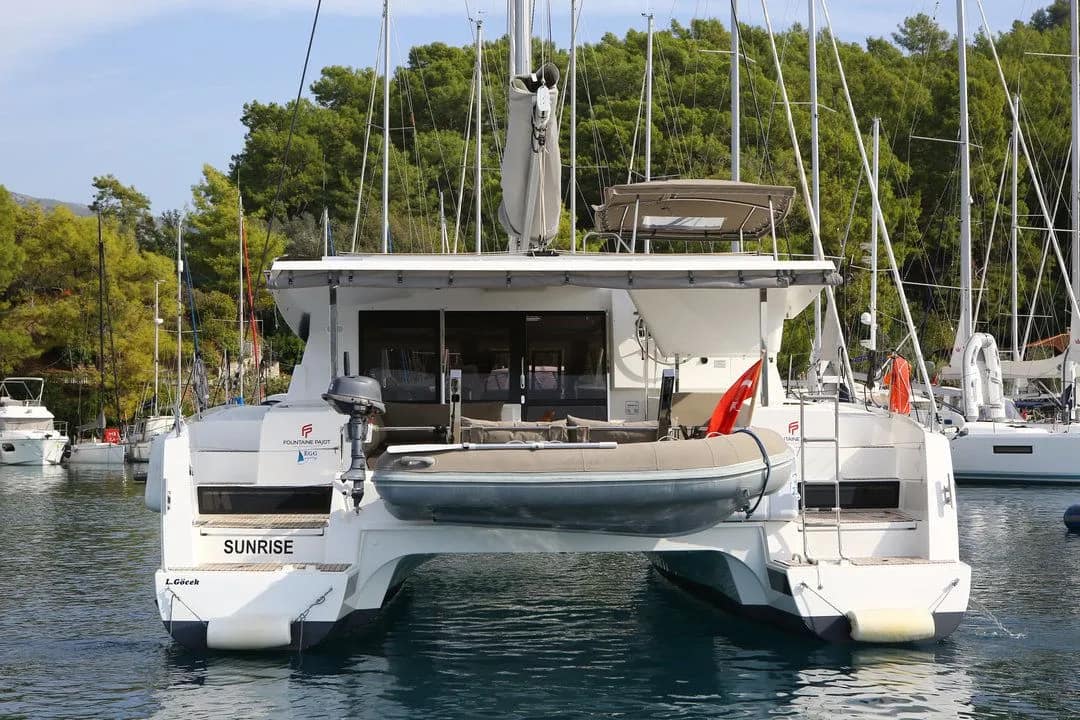 Fountaine Pajot Lucia 40