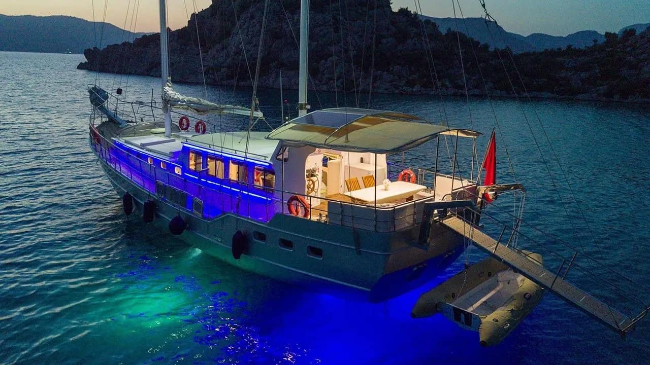 Bozburun Kiralık 19m Tekne