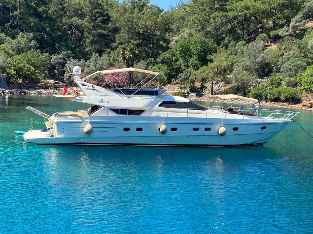 Luxury Motor Yacht Bonus in Gocek – 20m, Crew & Water Toys