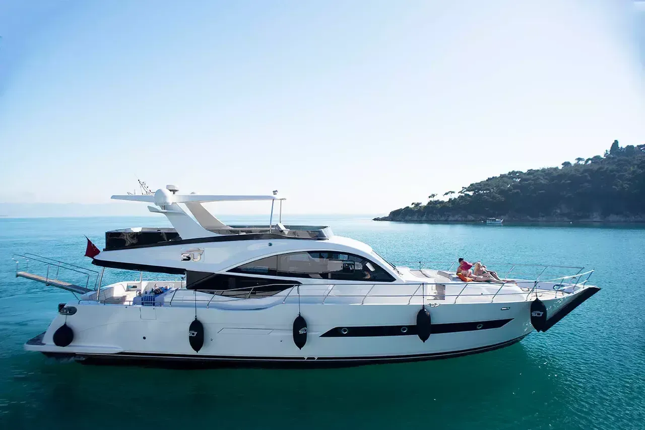Explore Istanbul on a 22m Rental Boat